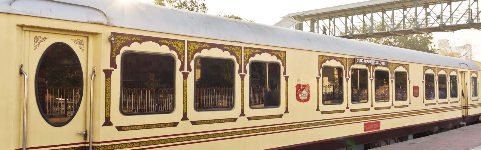 Palace on Wheels Luxury Train Tour