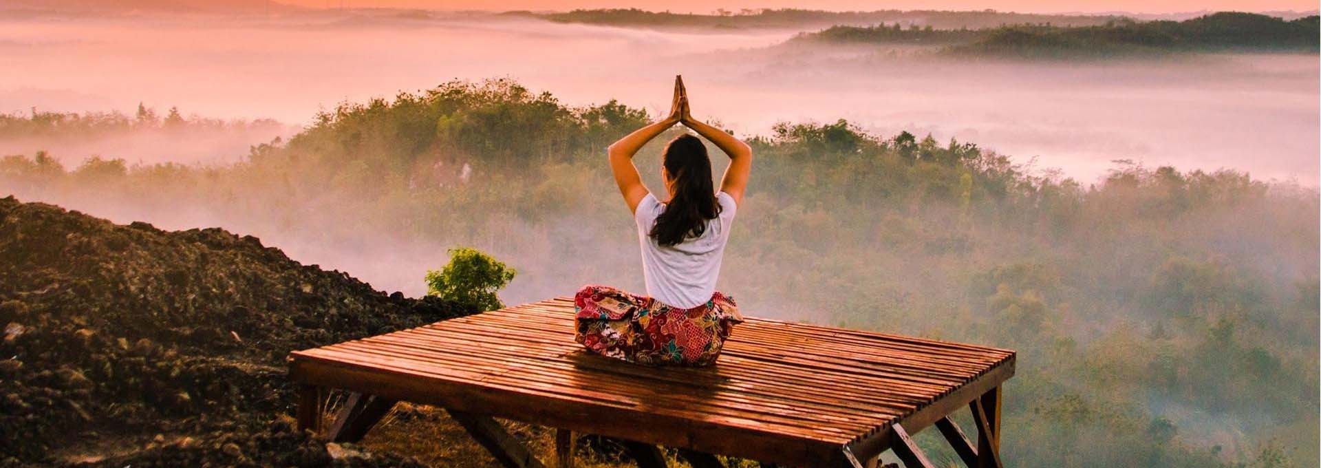 Yoga Retreat Tour in India Banner 1