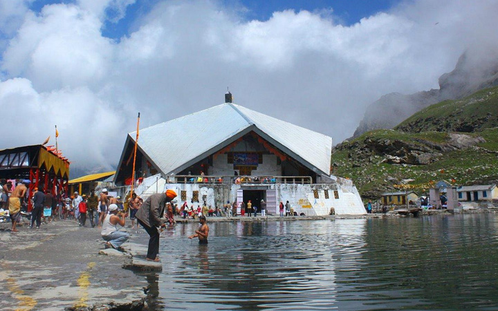 Valley of Flowers and Hemkund Sahib Tour