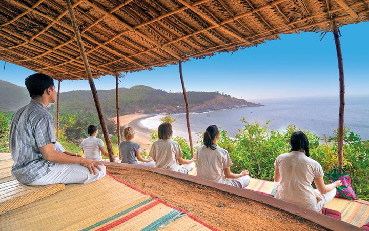 Yoga Retreat Tour in India Banner 1